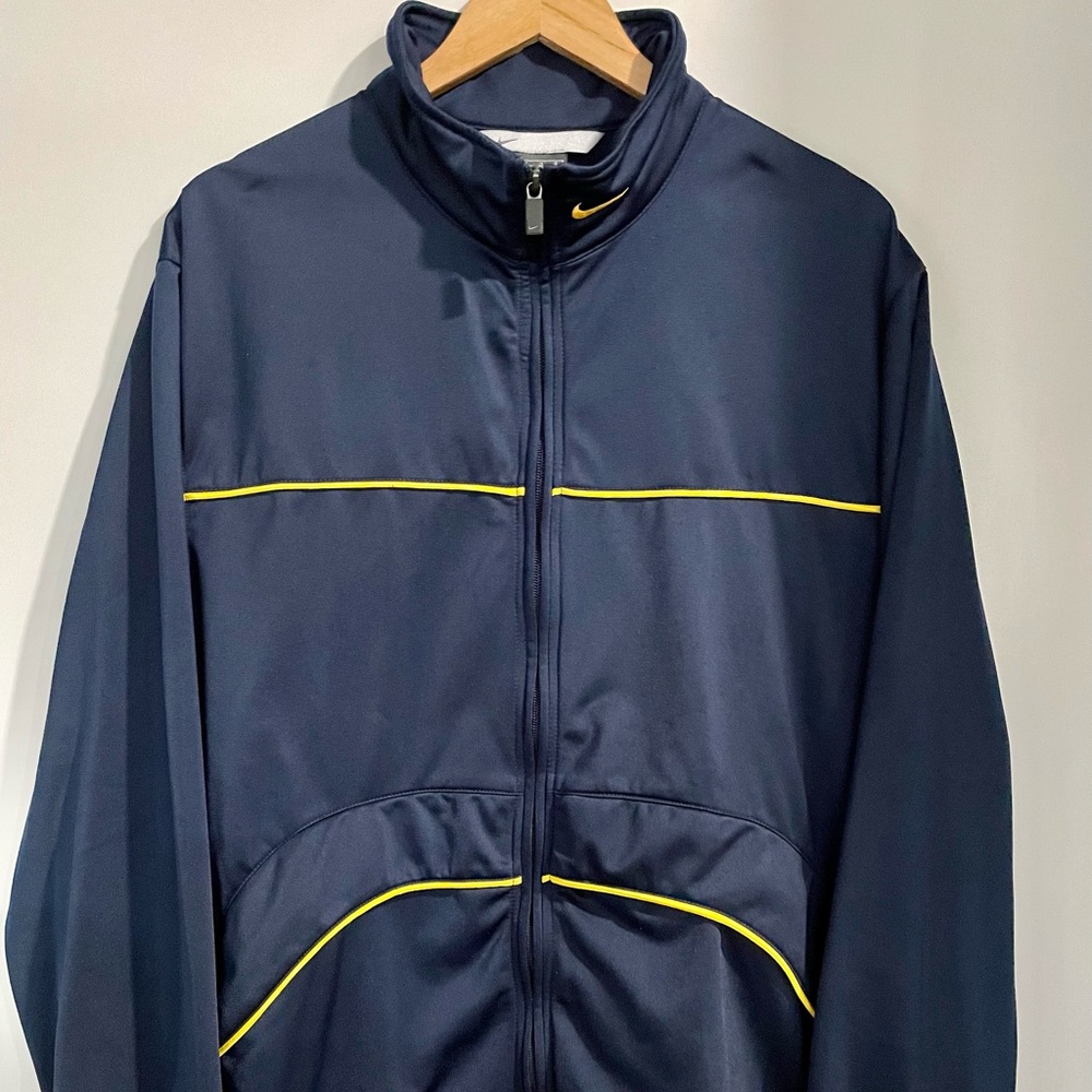 Nike Vintage Complete Sweatpants Set Size Large. New without tags.